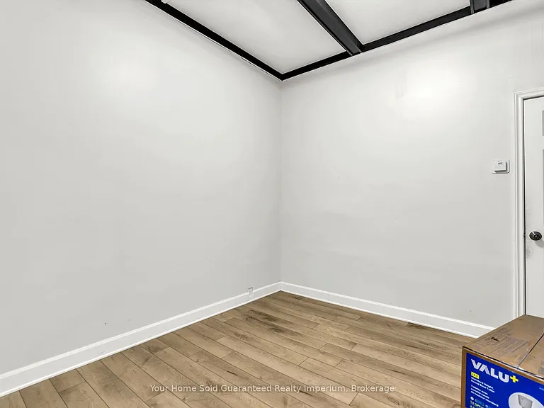 42 Vansittart Ave — Photo 7
