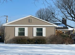 917 Woodward Ave, Deerfield, IL 60015