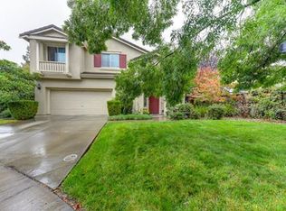 4013 Parkstone Ln, Elk Grove, CA 95758