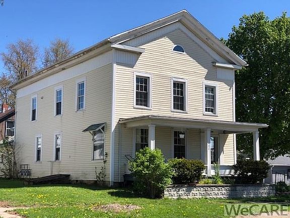3rd image of 219 E Franklin St