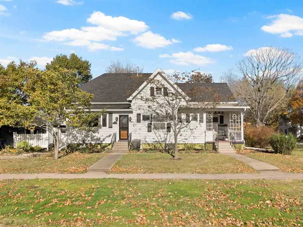 110 E Linn St, Lone Tree, IA 52755
