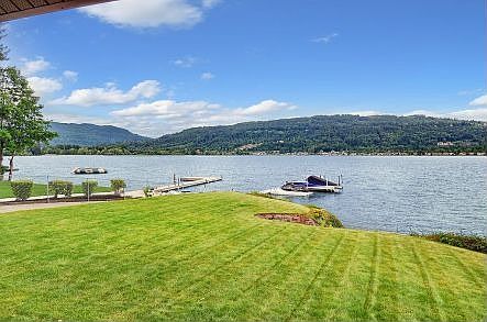 2nd image of 4113 E Lake Sammamish Pkwy SE