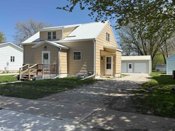 1806 Custer St, Iowa Falls, IA 50126