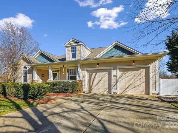 502 Walden Park Dr, Fort Mill, SC 29715