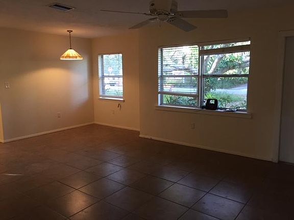 Living/dining - all porcelain tile flooring