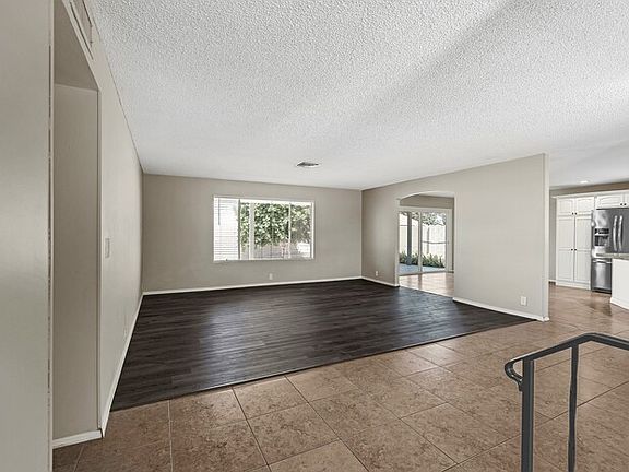 5th image of 8520 N 51st Dr
