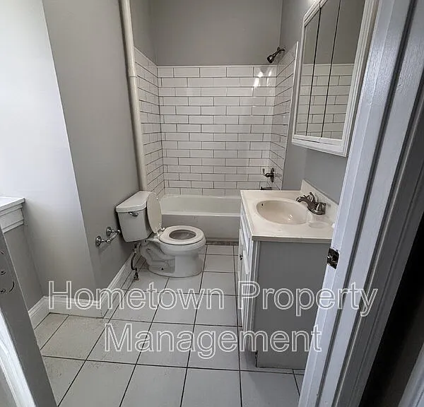 69 Main St #E — Photo 3