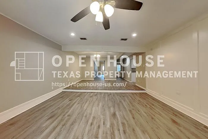 2318 Turtle Creek Dr — Photo 3