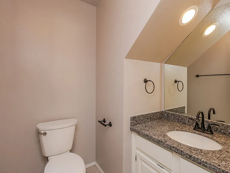 1534 E Campbell Ave — Photo 15