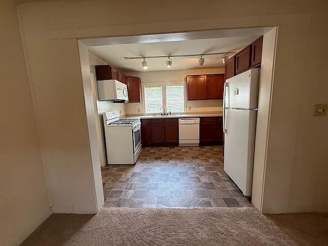 924 E Hillside Dr — Photo 22