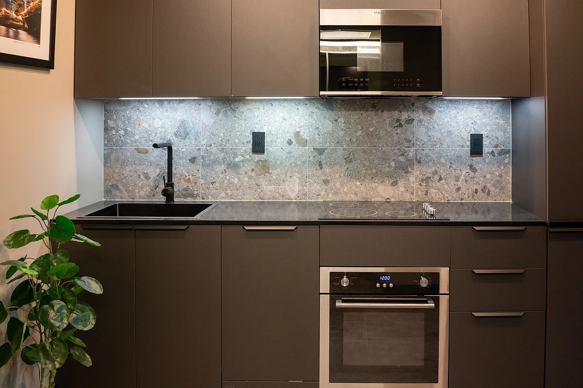 Euro Inspired Kitchens - HQ