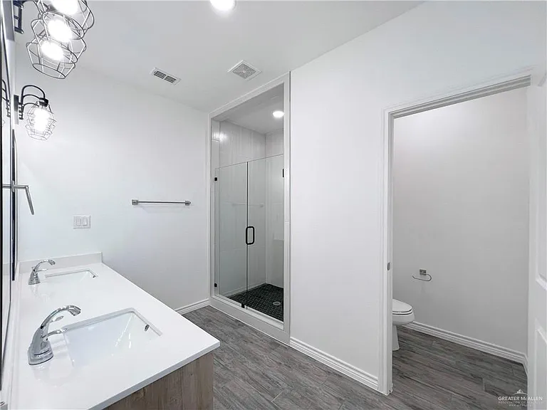 3610 S Veterans Blvd #5 — Photo 7