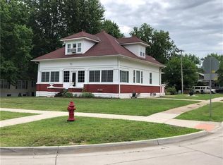 1137 Main St, Osawatomie, KS 66064