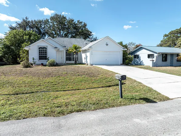 1116 SE Puritan Lane, Port St Lucie, FL 34983