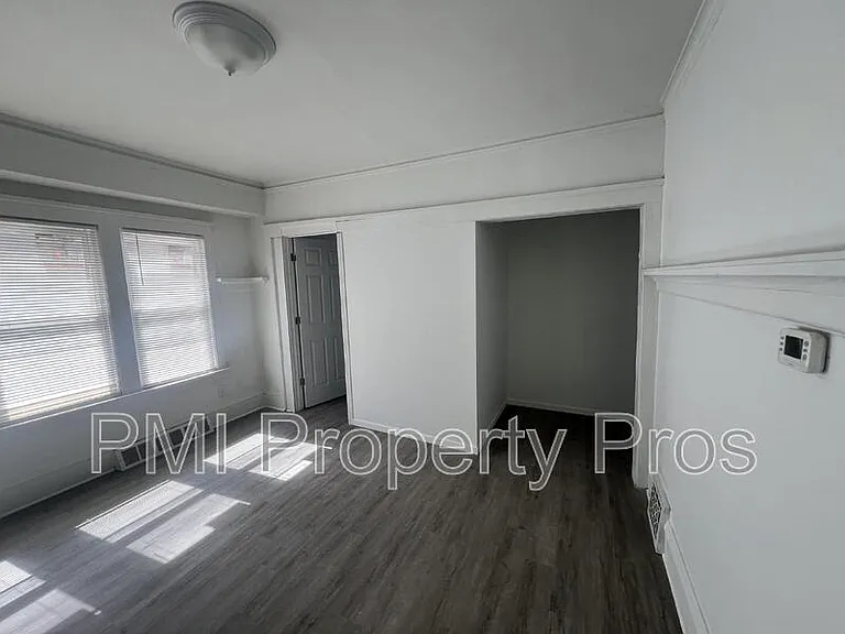 3284 N 30th St — Photo 31