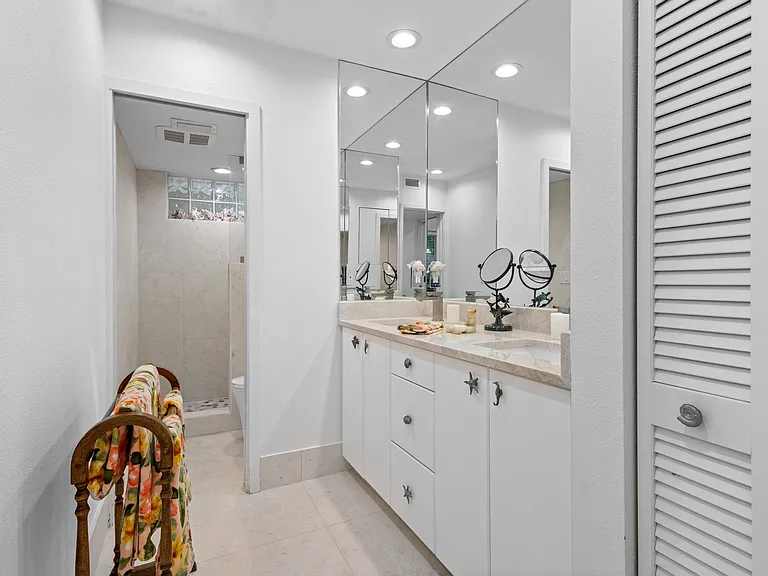 761 Emerald Harbor Dr — Photo 38