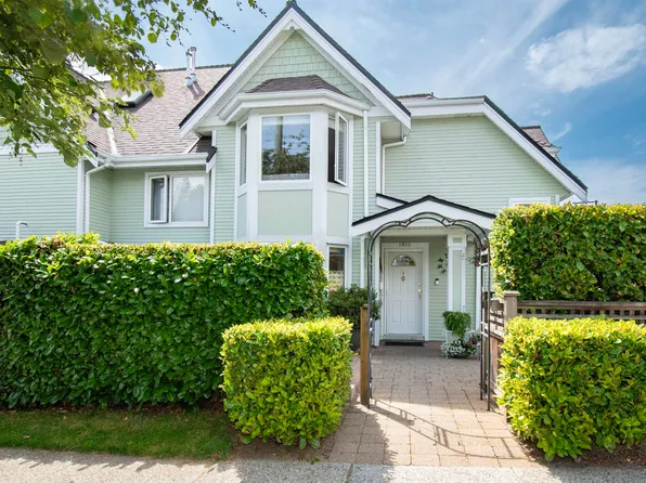1015 Saint Andrews Ave, North Vancouver, BC V7L 4S3