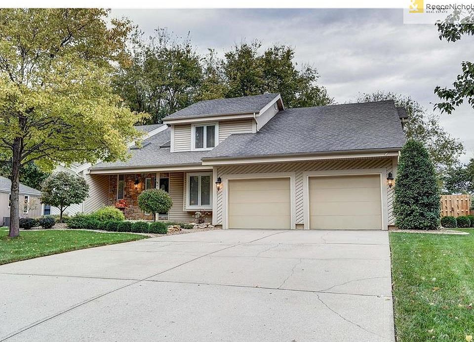 1st image of 616 NE Birchwood Dr