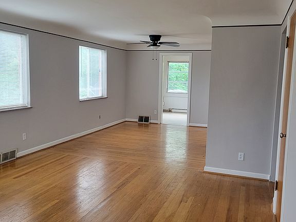 5th image of 2875 Lafeuille Ave #2