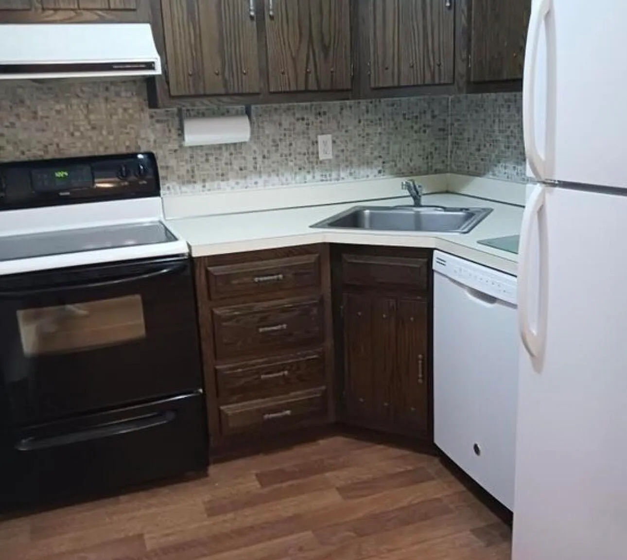 2 bed, 978 sqft, $2,300 — Photo 2
