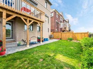 3281 Turnstone Blvd, Pickering, ON L1X 0M9