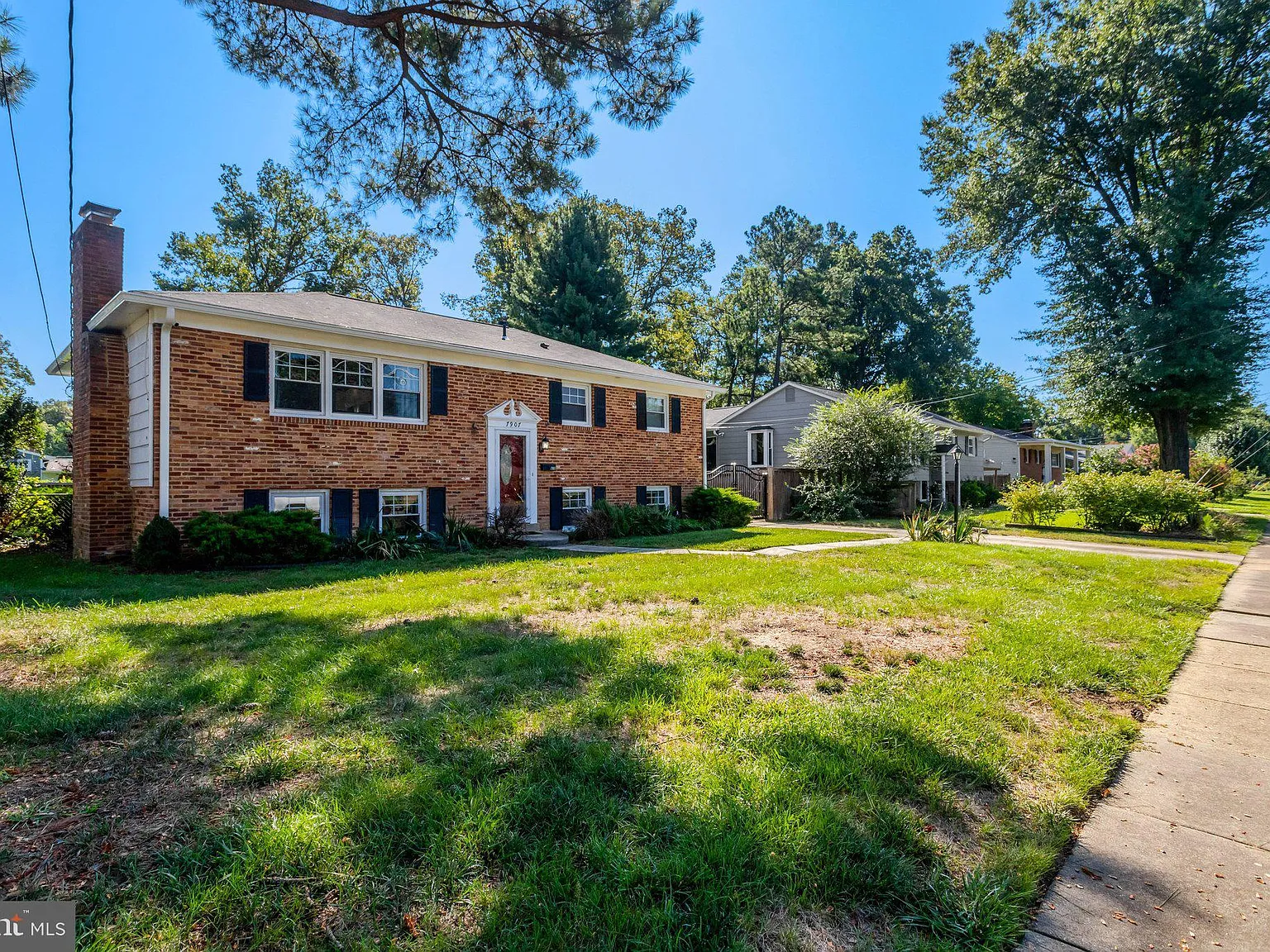 4 bed, 2.0 bath, 1144 sqft, $3,500 — Photo 4