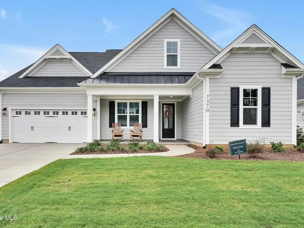 7370 Foxbriar Drive, Leland, NC 28451