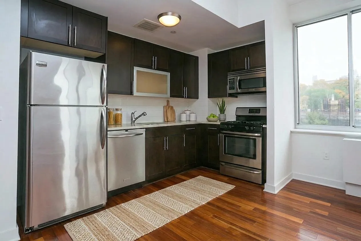 454 Manhattan Avenue — Photo 4
