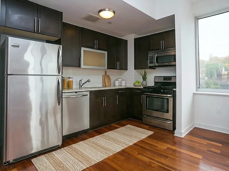 454 Manhattan Ave #5C — Photo 4