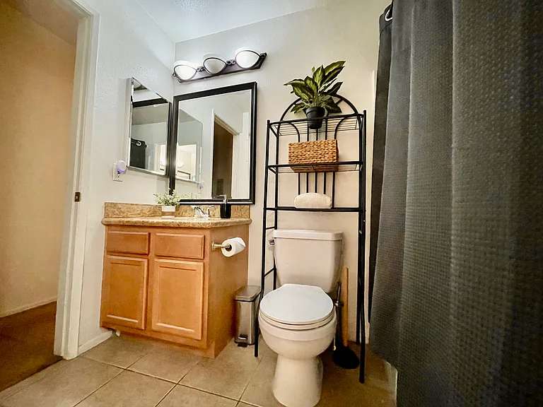 1132 W Blaine St #203 — Photo 11