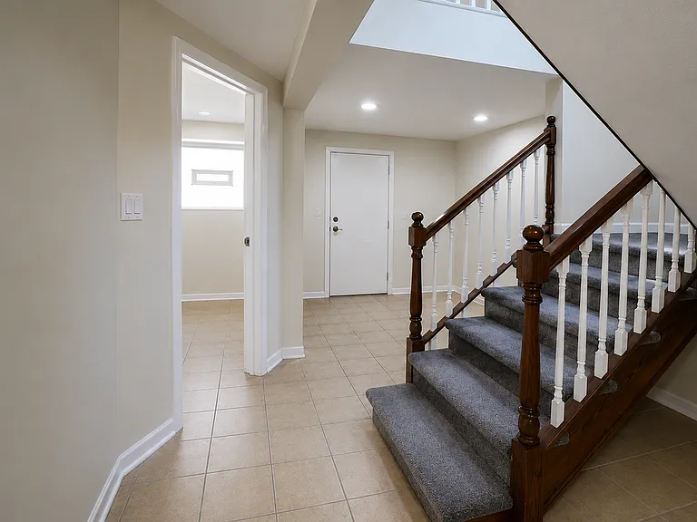 1016 N Ridgeway Ave #1R — Photo 10
