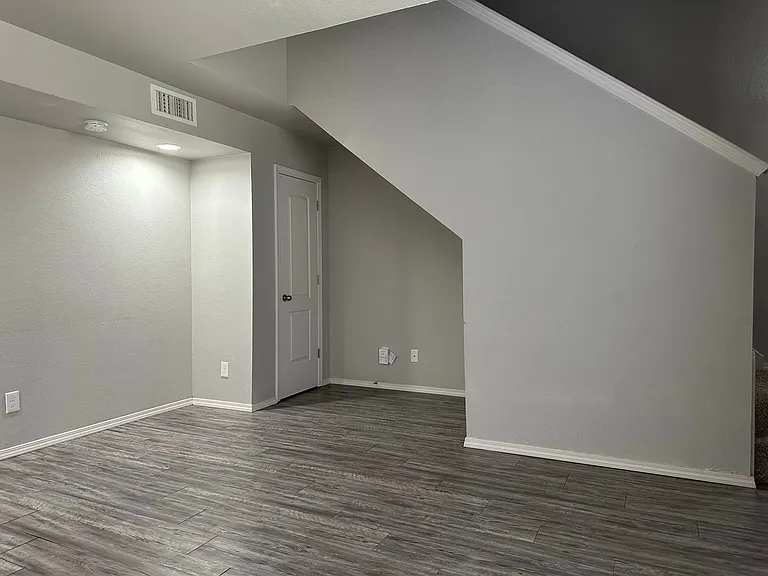 2921 Old Greenwood Rd #1 — Photo 5