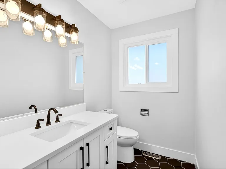 21099 Berry Ave — Photo 16