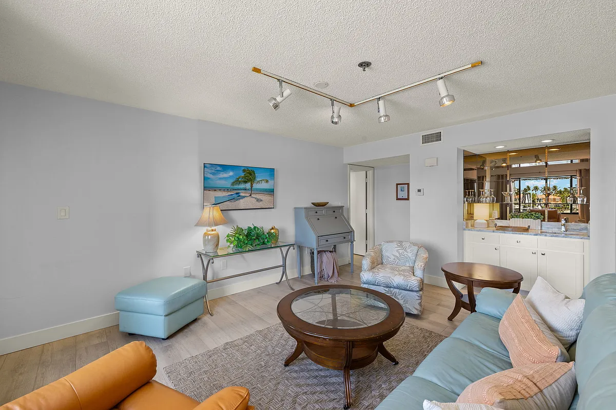 Building Photo - 3170 Matecumbe Key Rd #134