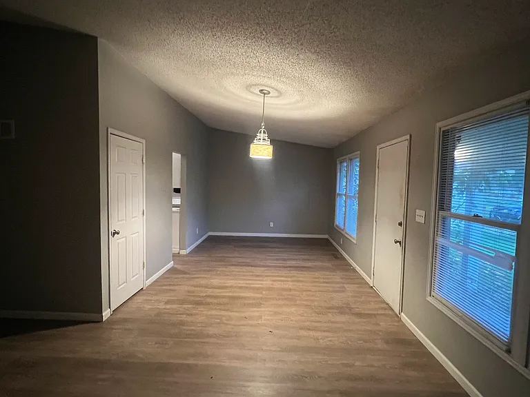 131 Springbrook Dr — Photo 13