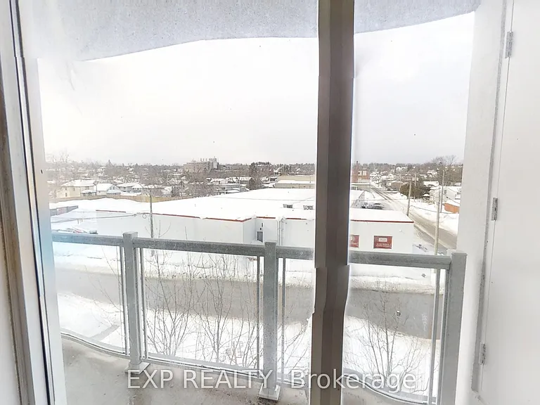 95 Barrie Rd #401 — Photo 4