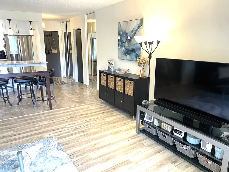 10511 Cedar Lake Rd #307 — Photo 10