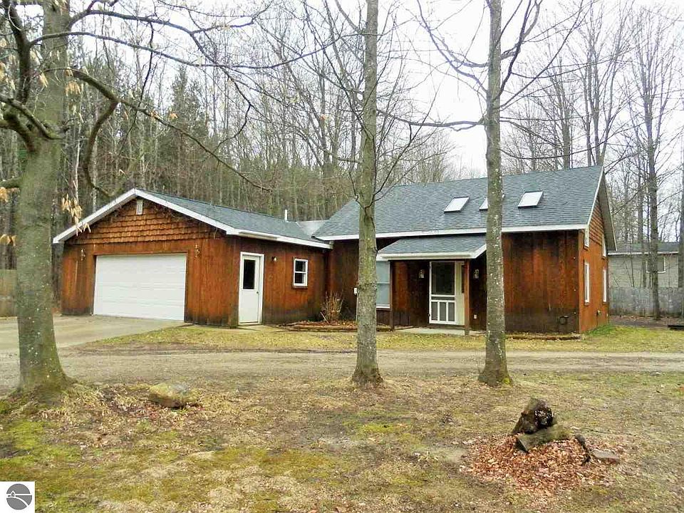 1st image of 4875 Fell Dr