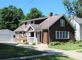 407 W Morris St, Morrison, IL 61270