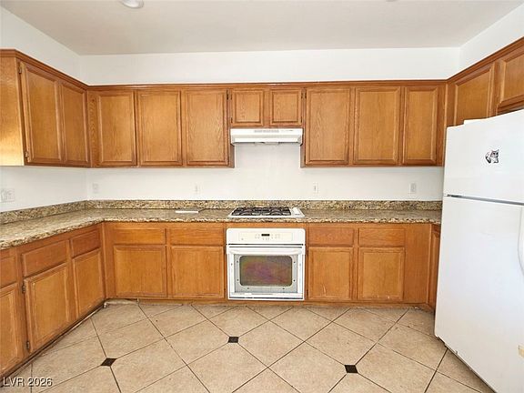 4th image of 6141 Sugar Creek Dr