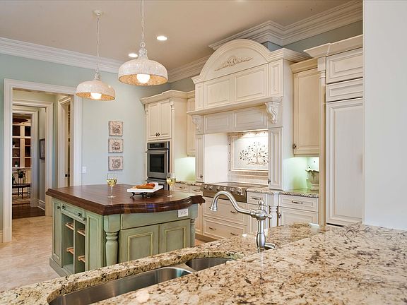 5th image of 1010 Easter Lily Ln Unit 203