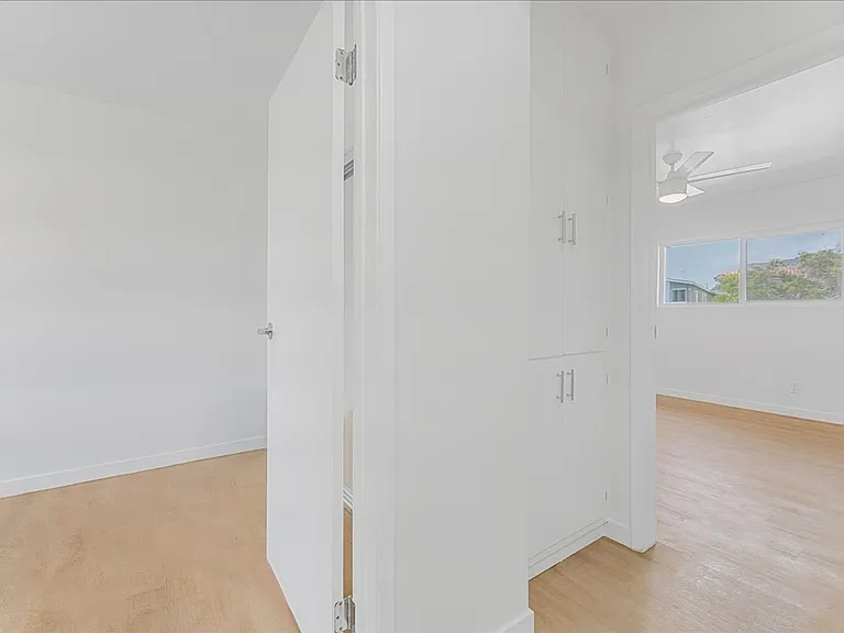 3528 E 2nd St #4 — Photo 9