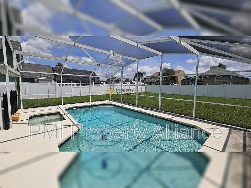 2517 Davenport Cir
