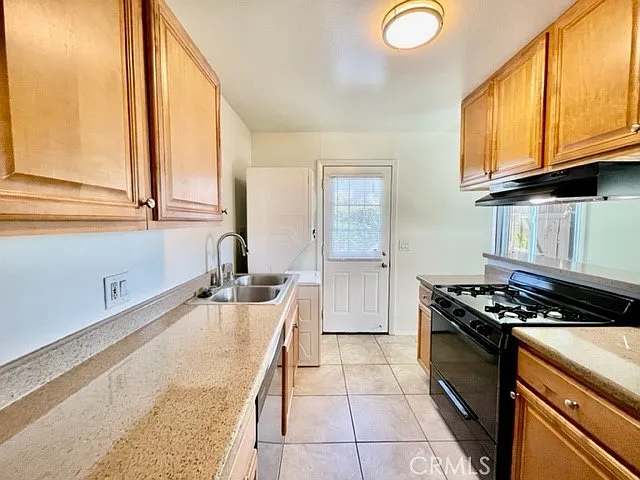 2964 Peppertree Ln #A — Photo 33