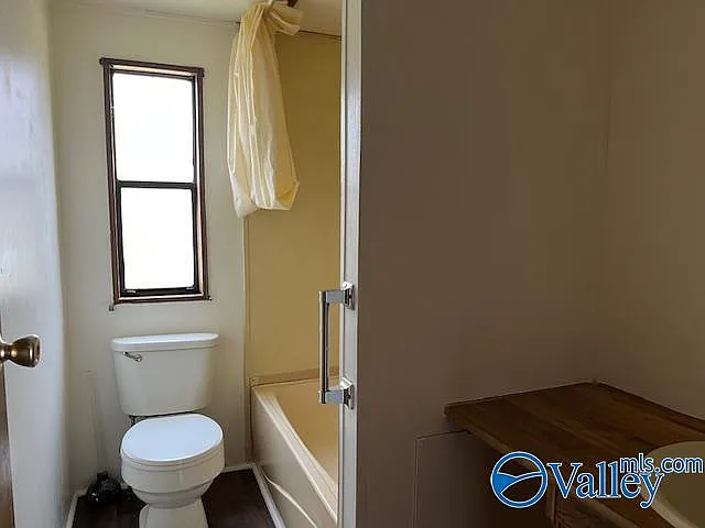73 Lisa Ln — Photo 12