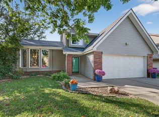 766 N 155th Ave, Omaha, NE 68154