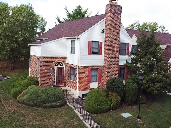 201 Stone Ridge Dr #201, Norristown, PA 19403