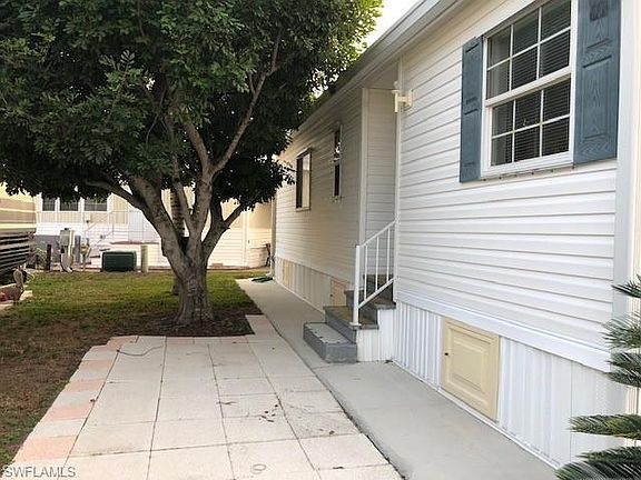 2nd image of 4741 Robert E Lee Blvd W