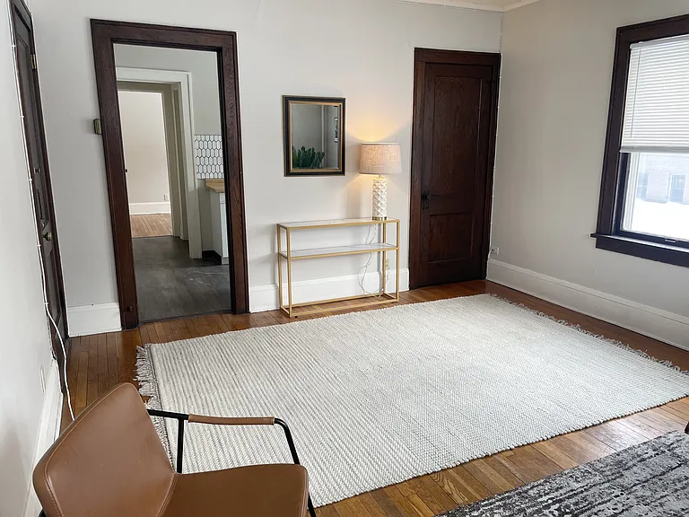 1516 Grand Apartments — Photo 12