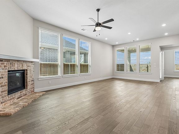 2nd image of 236 Bay Laurel Rd